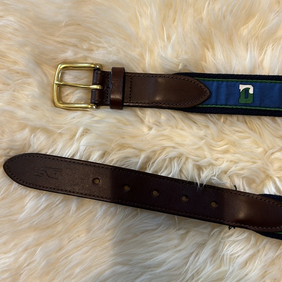 Vineyard Vines “D” logo embroidered dog classic cotton belt with leather trim 36 - Picture 2 of 4